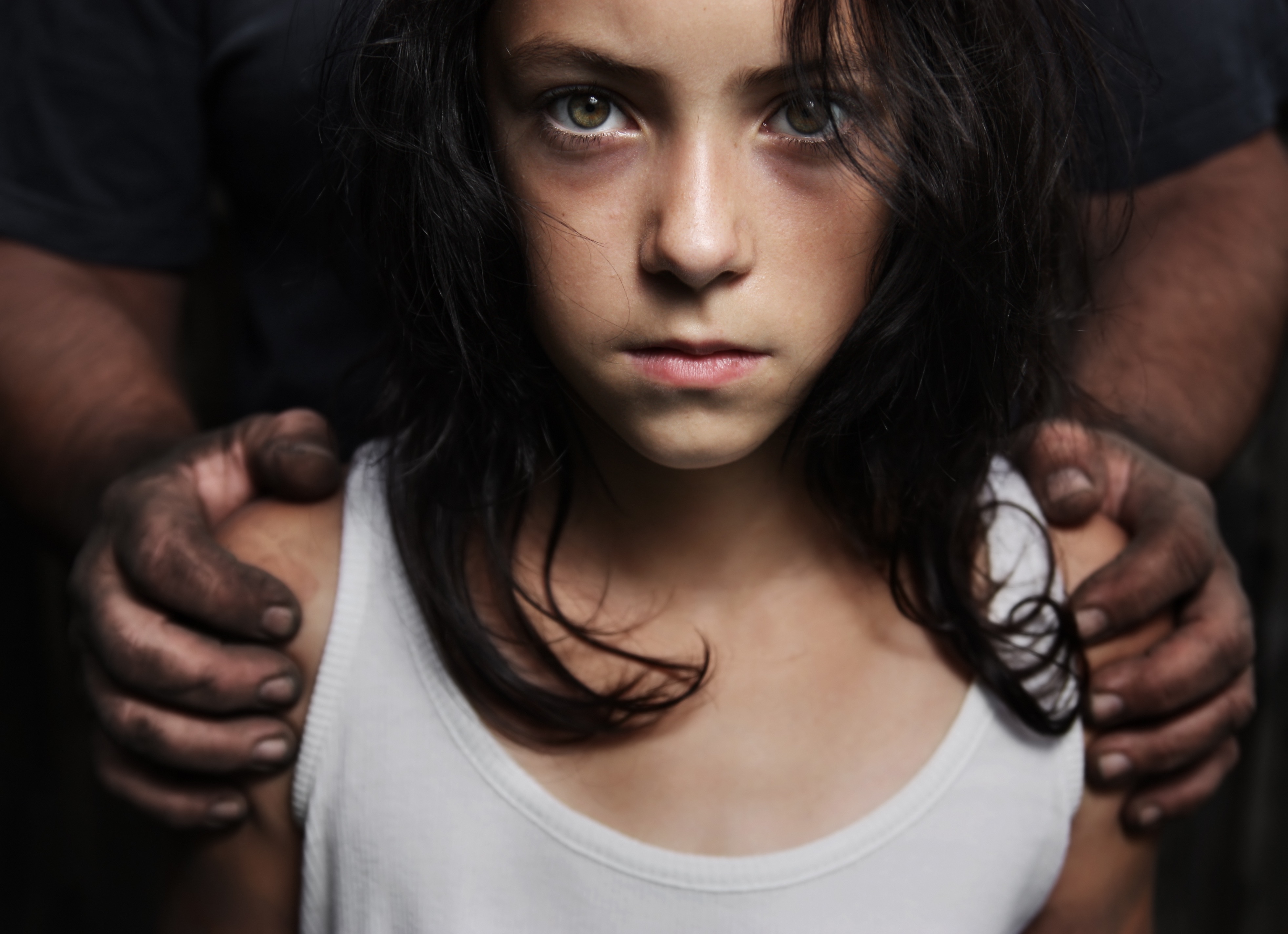 Daughter slave. Насильство девочек подростков.